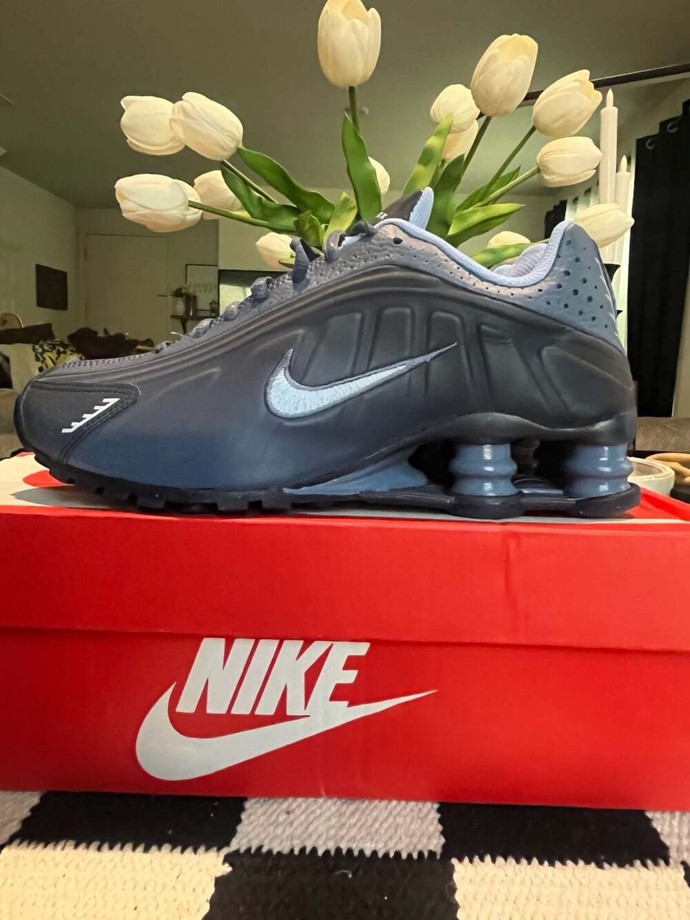Nike Shox R4 'Obsidian Diffused Blue' GS Sneakers 6 youth / Women 7.5